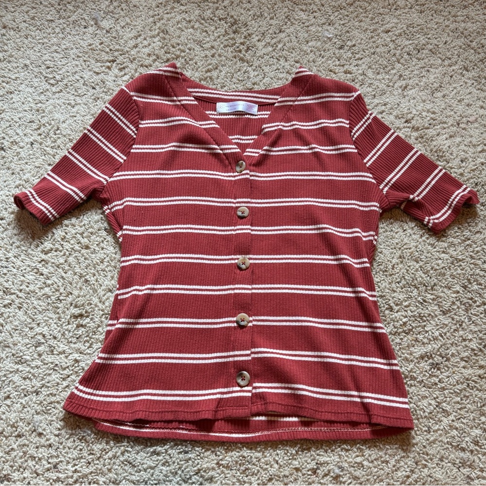 Fitted striped shirt